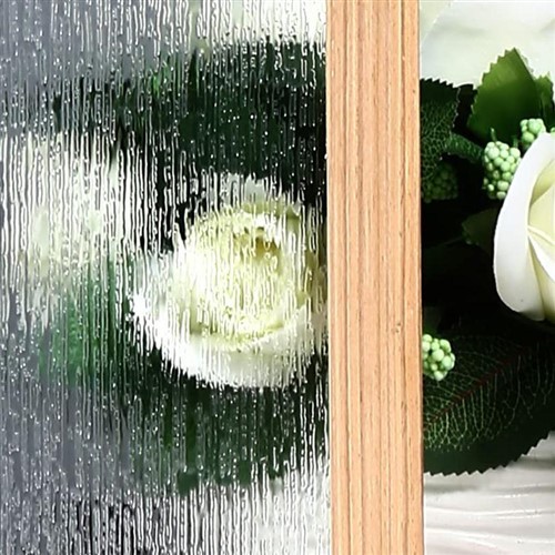 Vihma mustriga klaas