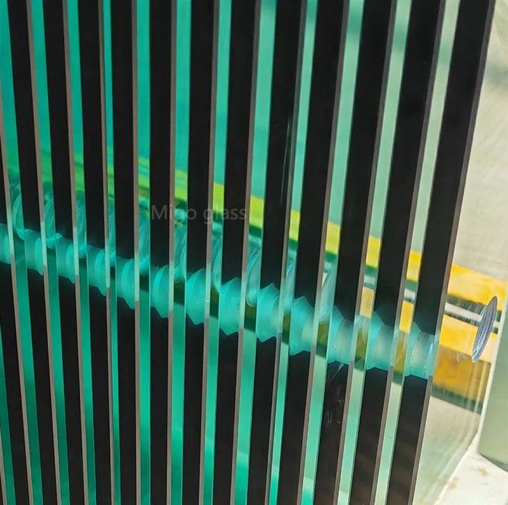 padel court tempered glass panels